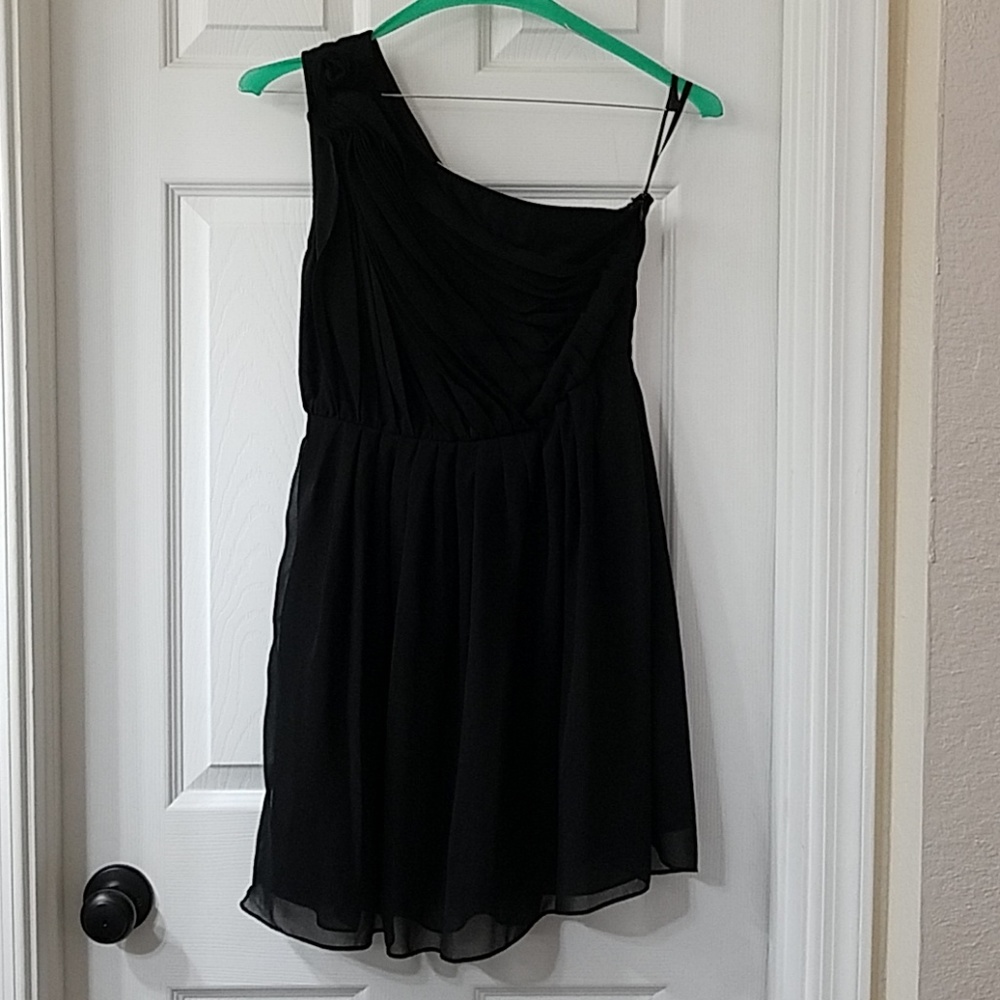 Worn 1 time Little black dress size small